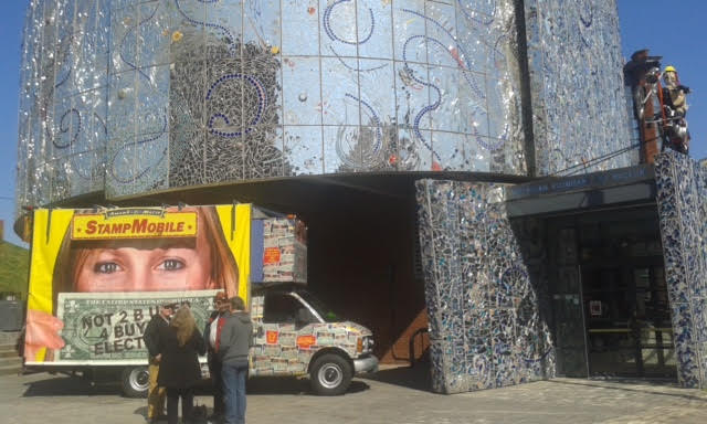 YoBenCohen's tweet photo. The #StampMobile arriving at its new home at the American Visionary Art Museum @TheAVAM ! https://t.co/llUlHvLGtQ https://t.co/IfGT5XMZPG