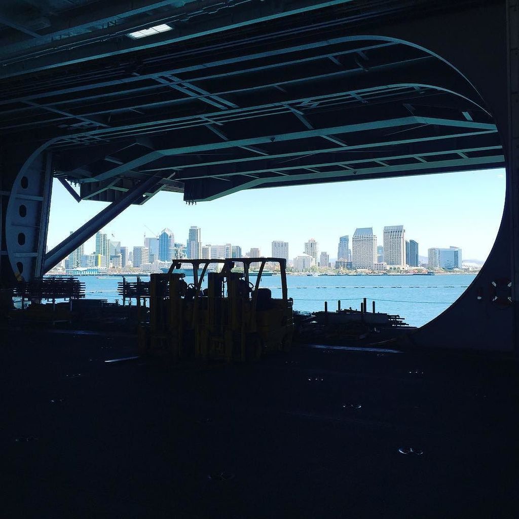 DowntownRob's tweet image. View of Downtown #flynavy2 #flynavy ift.tt/1NvZhNI