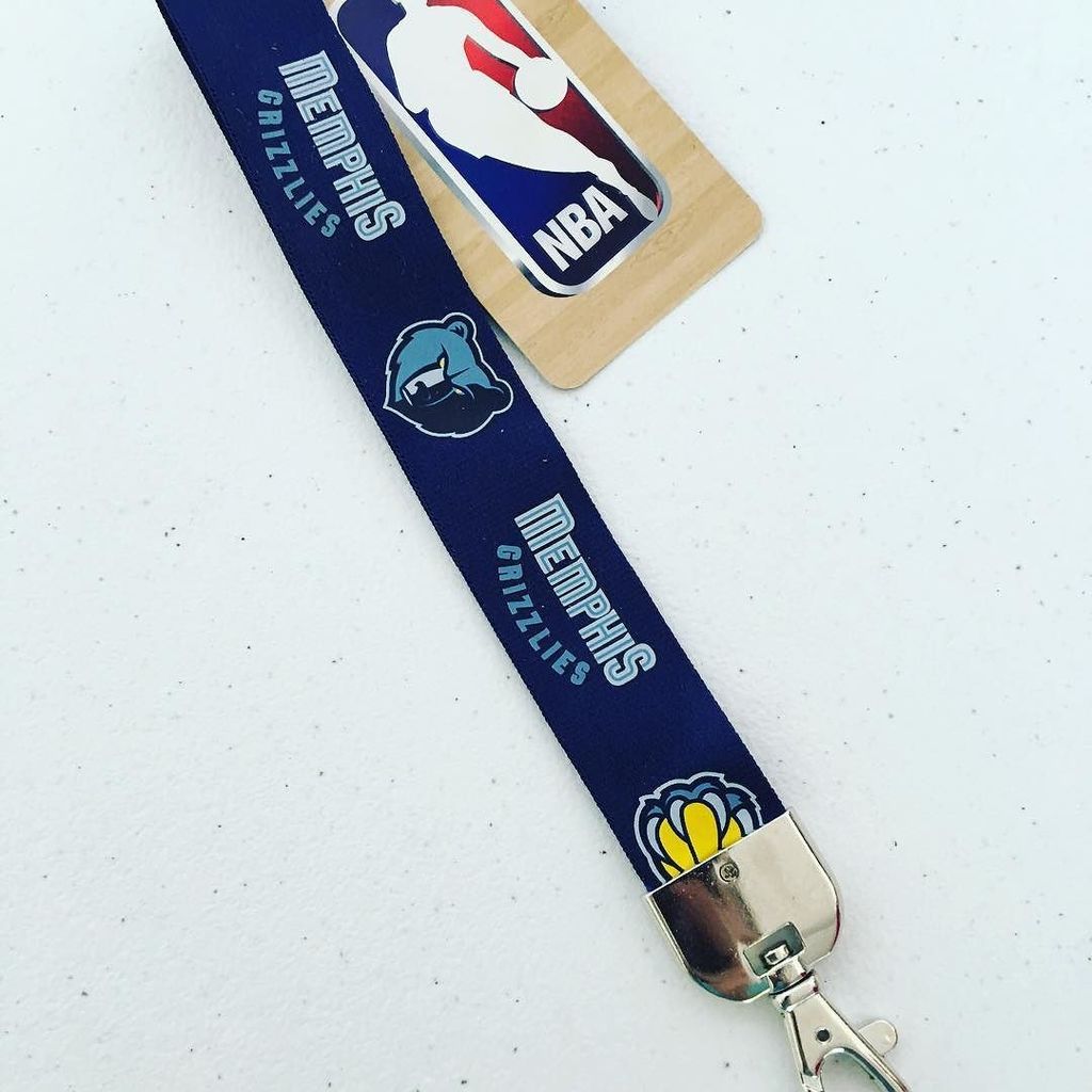 Grizzliesselfi1's tweet image. Memphis Grizzlies Wristlet
$2.00

#fanessentials #fanessentialswebstore #grizzlies amzn.to/1Vsqfwg Grizzli…