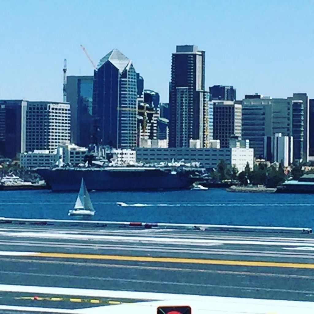 DowntownRob's tweet image. The Midway from the Roosevelt #uniqueview #flynavy2 #flynavy See you there tonight! #smmw16 ift.tt/1r76wHu