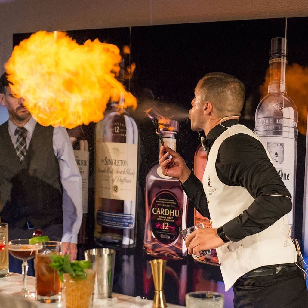 maldaz's tweet photo. #Cóctel on fire en la final de #worldclass15 #latergram #tw https://t.co/f745Y7Aa7H https://t.co/xjr20s5QkR