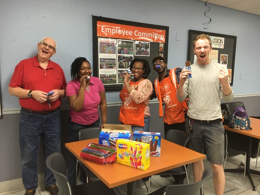 2707 having an ice cream social to celebrate our sales and our associates hard work this weekend! <a href="/DeesCarolane/">Carolane Dees</a>