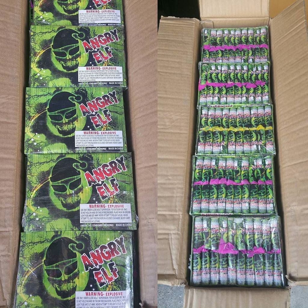 PyroNationUSA's tweet photo. Fun shooters... ANGRY ELVES!!! #pyrofix #fireworks #fireworkfix #pyro #PYRONATION #pyrofun https://t.co/KmrFzE0Tap https://t.co/BPn4g6SAJx
