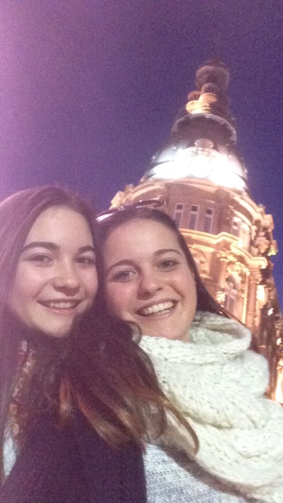 MacaCampillo's tweet photo. Que te necesito aquí conmigo! 💋👭 https://t.co/JvgSajPPua