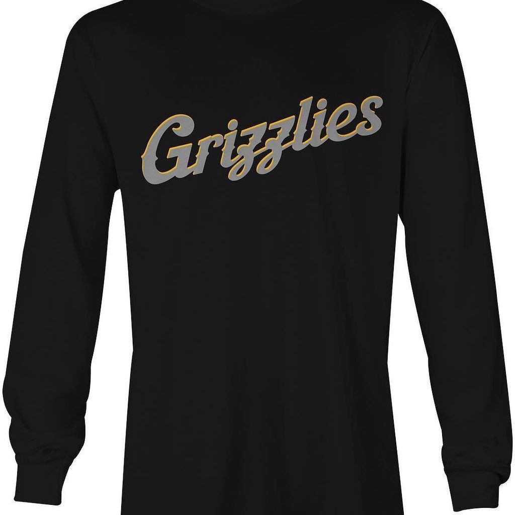 Grizzliesselfi1's tweet image. Memphis Long Sleeve Shirt
$8.00

#fanessentials #fanessentialswebstore #grizzlies amzn.to/1Vsqfwg Grizzlie…