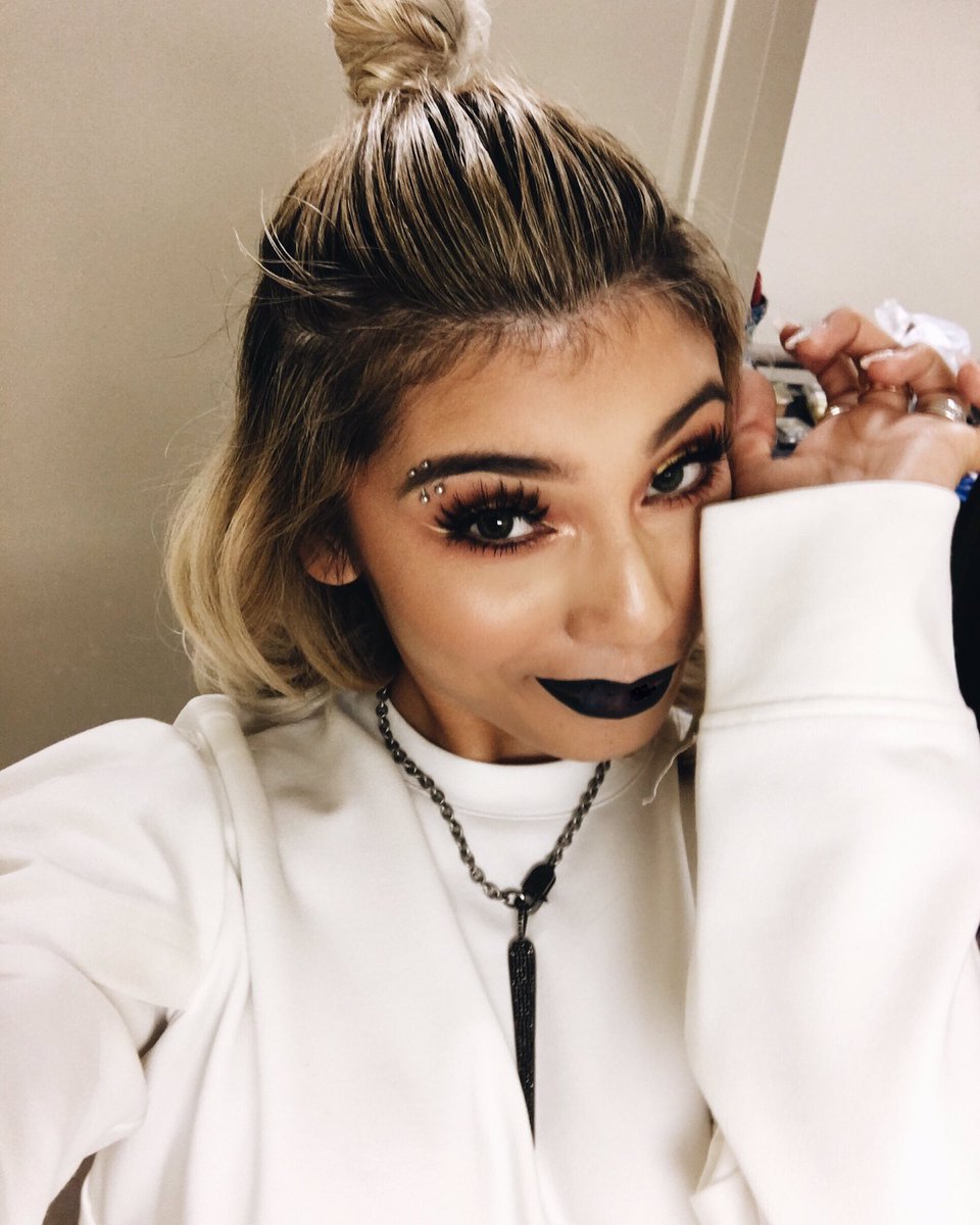 kirstin's tweet photo. Warrior wanna-be https://t.co/qATLRWQGFZ https://t.co/ts7Qf0atWK