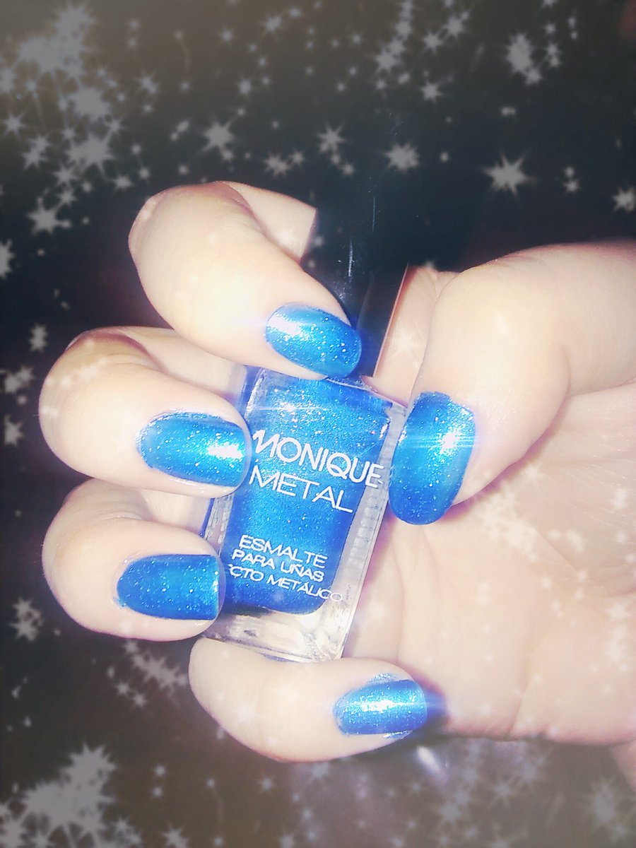 YesikaYuki's tweet photo. Encontré entre mis esmaltes uno bien azul y doloroso a lo Karamatsu 💙💙💙 #ItaiItaiItai #PreciousBlue #KaramatsuGirl https://t.co/KDaeyaBDHM