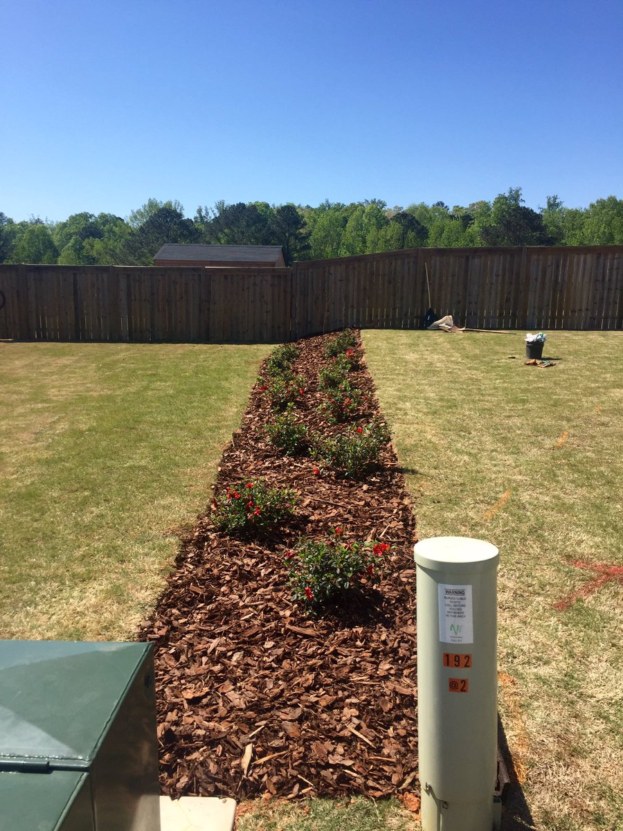 sean_crowder's tweet photo. Almost completed #yardproject w @allegramarks &amp; Devin https://t.co/spU9IIw0zQ
