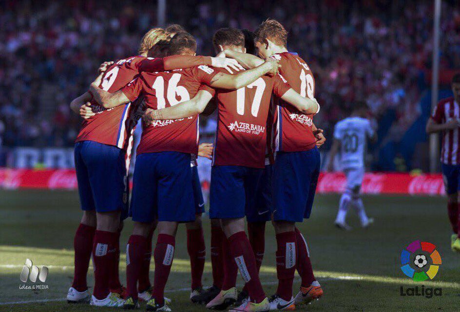 Simeone's tweet photo. Clasificados para la próxima Champions. Objetivo cumplido. https://t.co/v8Cm8jedTg