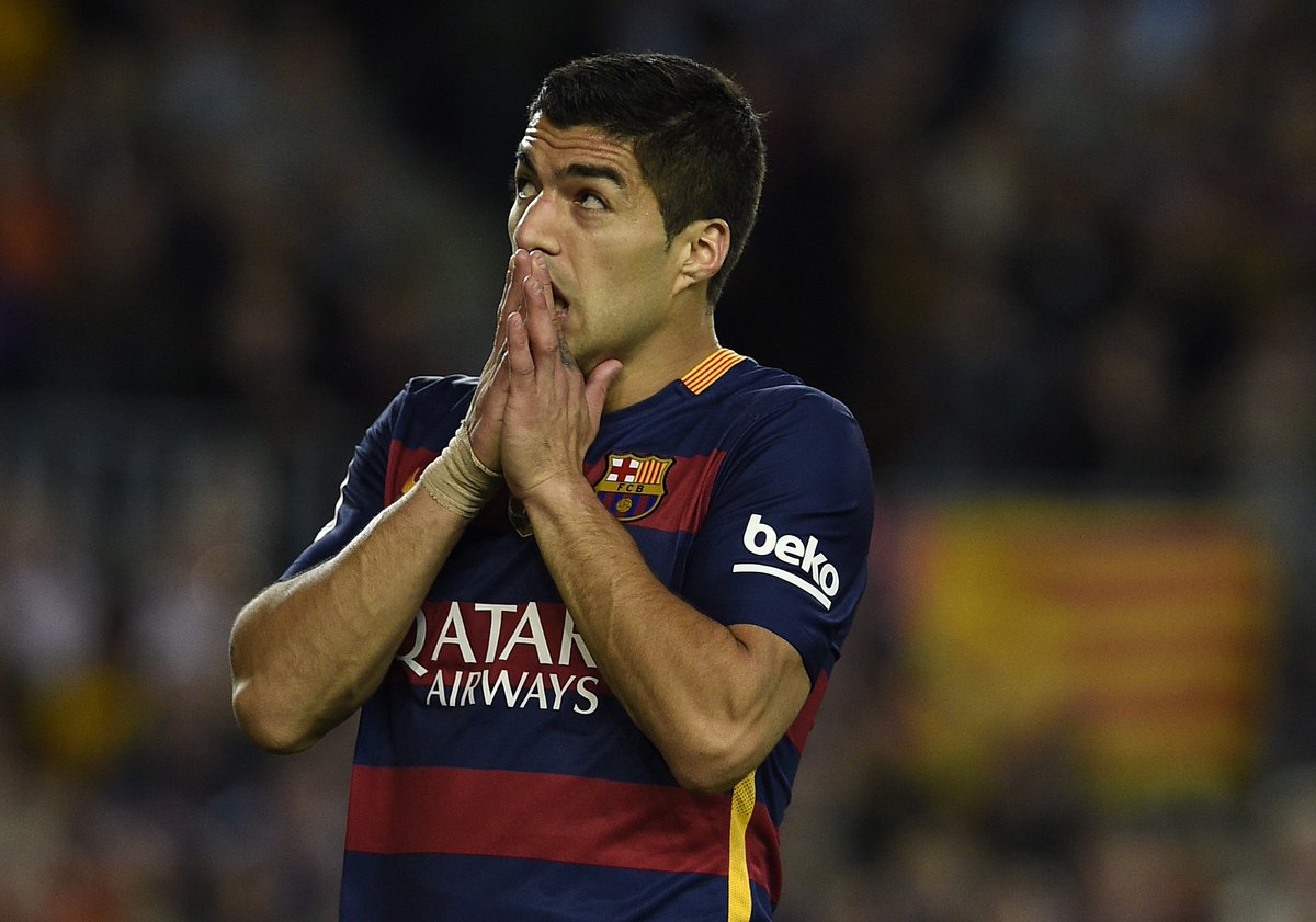 cnnsport's tweet photo. #Barca slump continues with Nou Camp misery as #Valencia grabs unlikely win #cnnfc https://t.co/gWkZmR7O9o https://t.co/OejwdX5dgQ
