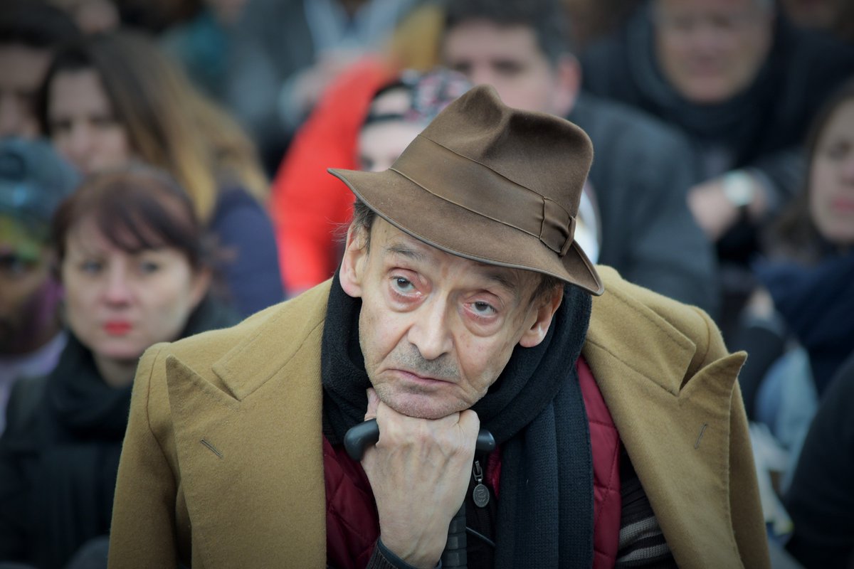 PGravoin's tweet photo. Paris, le #48mars - Place au Peuple ...
#NuitDebout https://t.co/K4liHYtpKo