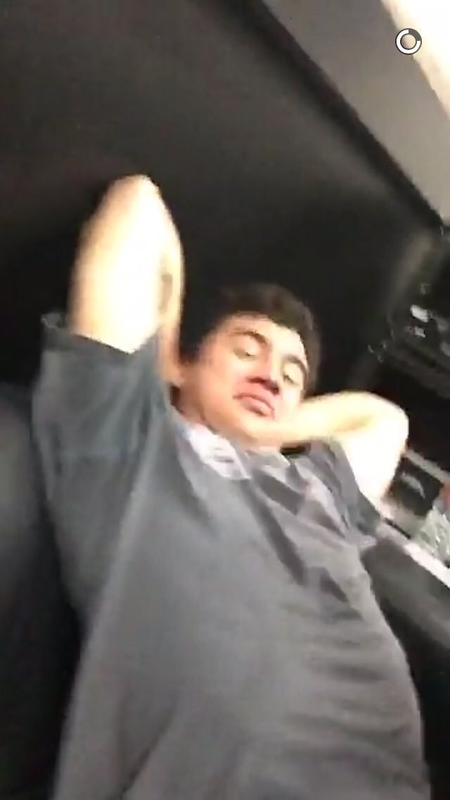 calumstretching tweet picture