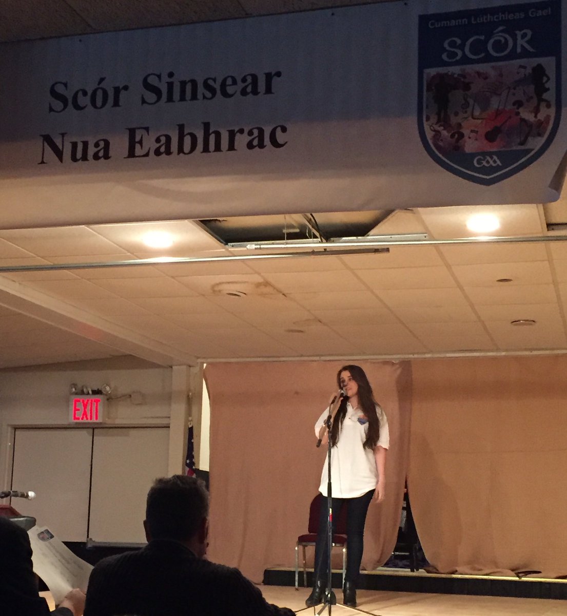 Maith tú Cheryl Ann McCullagh. A lovely rendition of 'There Were Roses' at <a href="/ScorNYC/">Scór New York</a>. #ScórNY