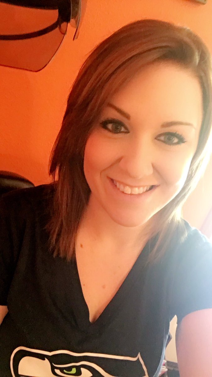 Mis_GuidedMeg's tweet image. #brownhairdontcare #naturallocks