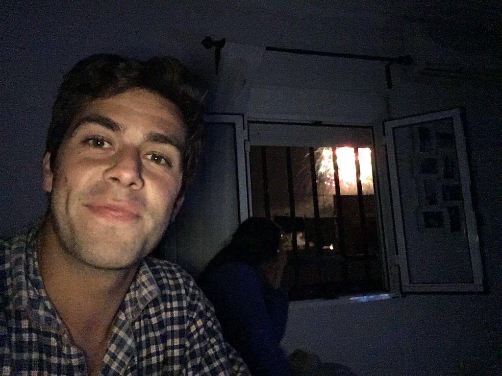 JesusQP5's tweet photo. Otro año a tu lado, te quiero 🐒 @rosariordc https://t.co/VsZOBbTdTP