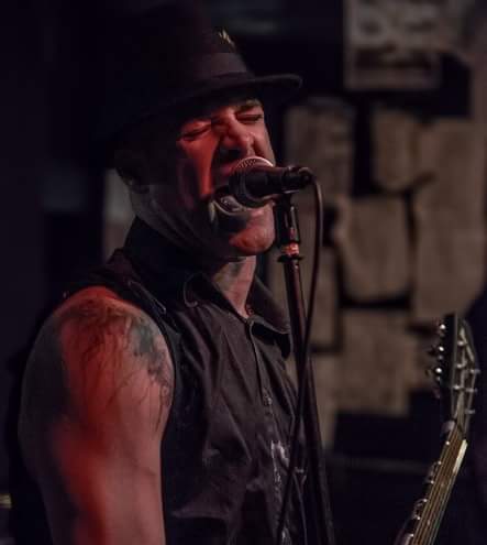 indipromo's tweet image. Apr27 @GenosRockClub #PortlandME @MichaleGraves @Leavingeden #cryptd #pinksock #Concert #Rt