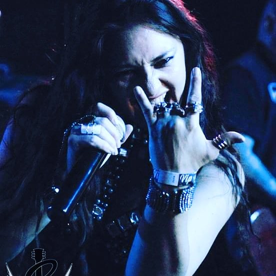 indipromo's tweet image. Apr27 @GenosRockClub #PortlandME @MichaleGraves @Leavingeden #cryptd #pinksock #Concert #Rt