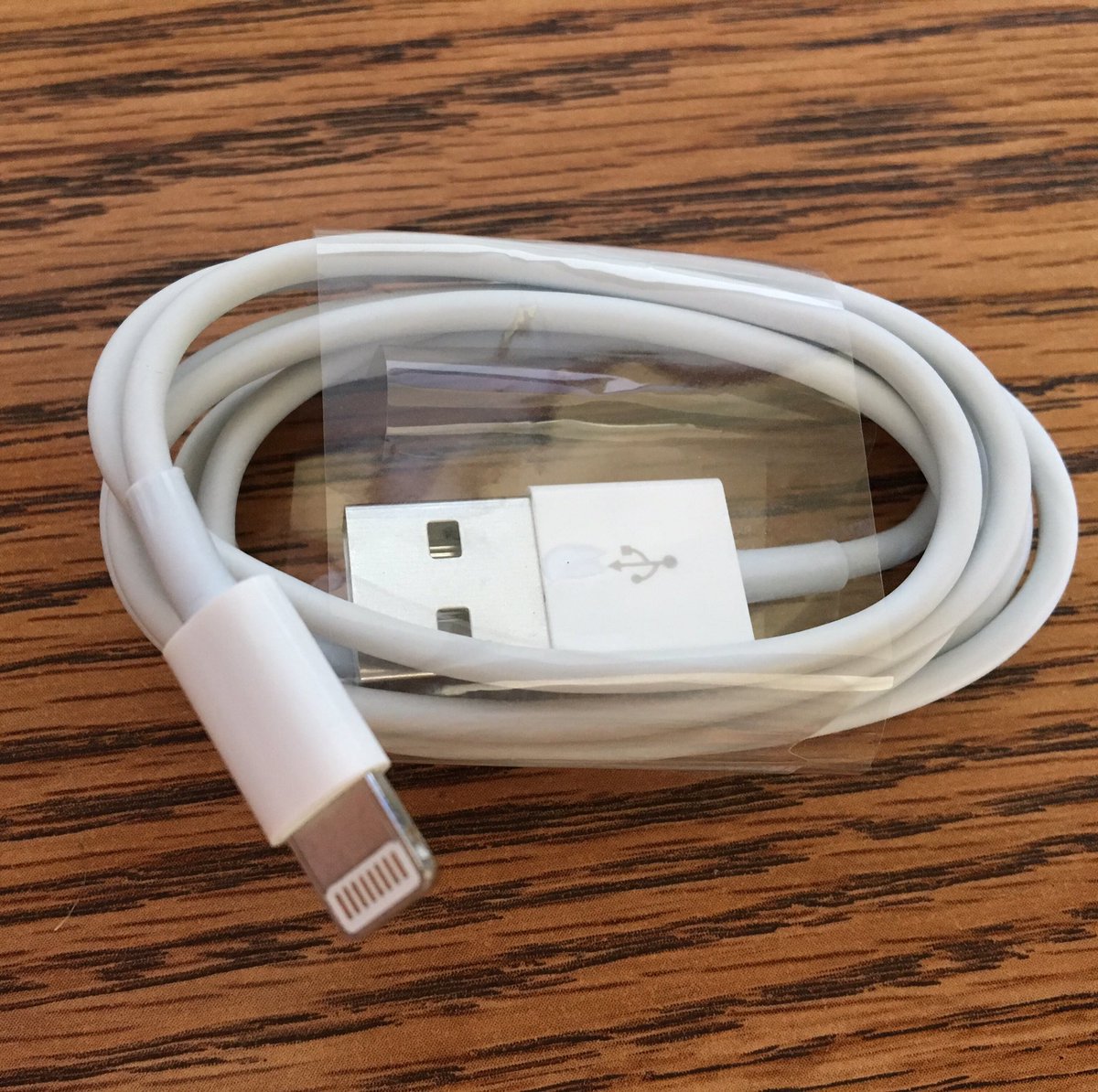 M_TechOutlet's tweet image. Keep your #iPhone charged! iPhone #lightning #charging #cables now in stock at MobileTechOutlet.com
#phone #Apple