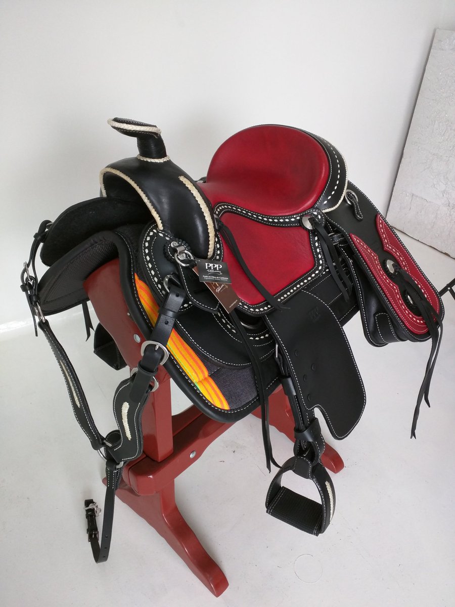 3psaddlery's tweet photo. Great combination between ultimate generation of materials and handcraft. Our Saddle with carbon fiber tree. https://t.co/MMv86j7Qdr