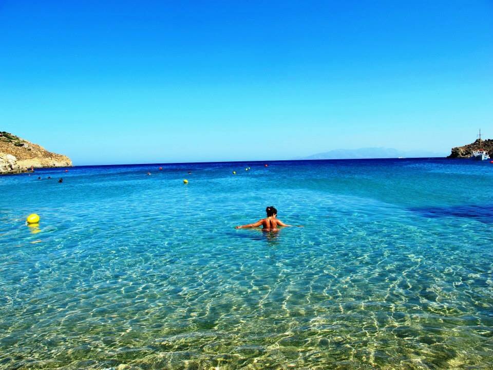 NoeLaviuzza's tweet photo. @RestoDelMundo13 #IvanEnVail Súper Paradise, Mykonos, Grecia https://t.co/LouoIOKDOj
