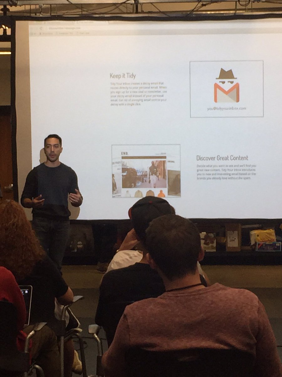StartupWeekndDU's tweet photo. Whose inbox is overcrowded? MeMail might be for you! #StartupWeekendDU #DU #colorado https://t.co/CjWJ1ouLi6