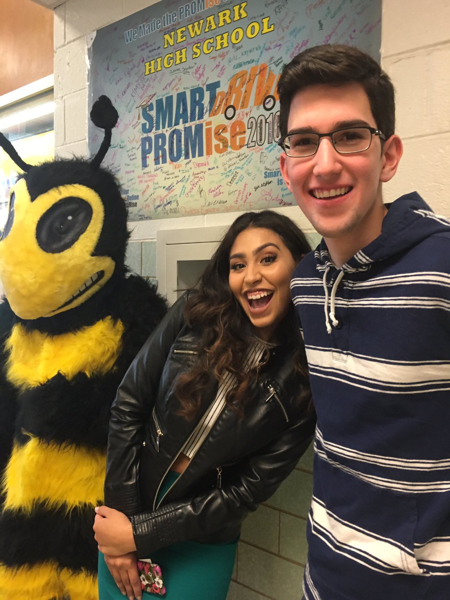 gov_nhs's tweet photo. Buzz made a surprise appearance on Friday when we were awarded our Prom Promise award with some favorite seniors!🐝🐝🐝 https://t.co/kLazp9CMur