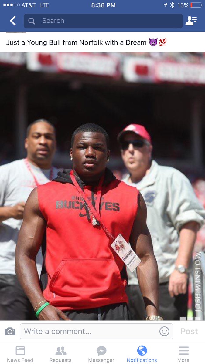 CoachZachSmith's tweet photo. Hey @JayHolmes_ - will u tell my boy @Waynedavis1_ to chill on the arm workouts... #FutureDE ❓ https://t.co/jMY10ul51J
