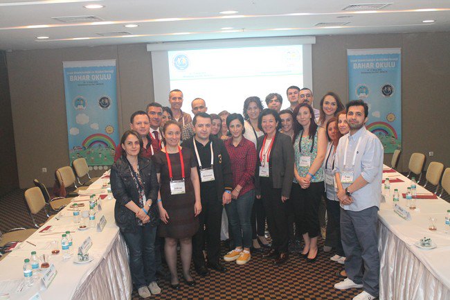 1. Bahar Okulu Başarıyla Gerçekleşti 
#diyabet #okulu #endokrin #sağlık 
Devamı için;cocukendokrindiyabet.org/site/index.php…