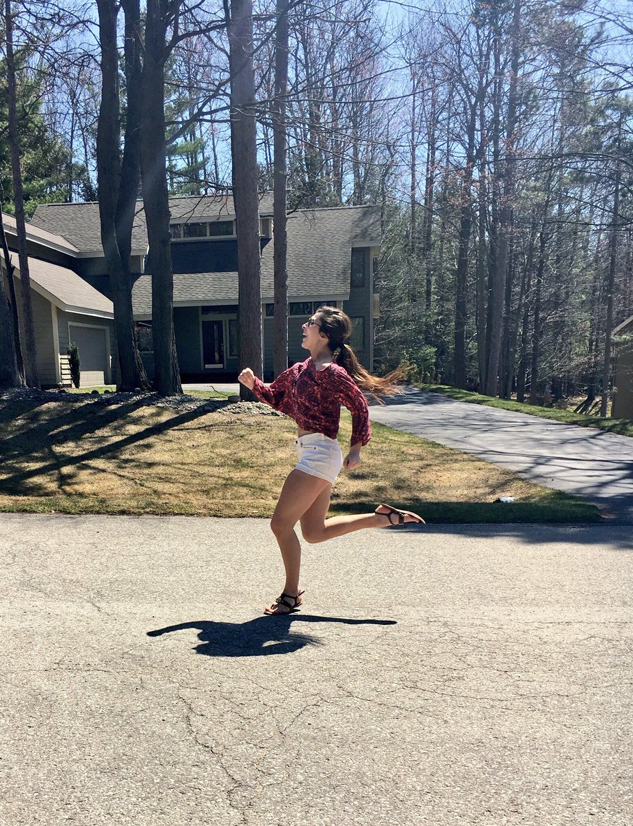 Sarah_Berry14's tweet photo. I'm running for governor and running is very hard, please help me reach my stride!! Vote Sarah Berry 😉 https://t.co/OK380y67XT