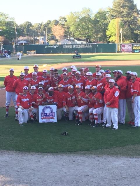 Coach_Fletch's tweet photo. 2016 USA South Conference Champs!!!

#Grinders https://t.co/qgEhhTGY56