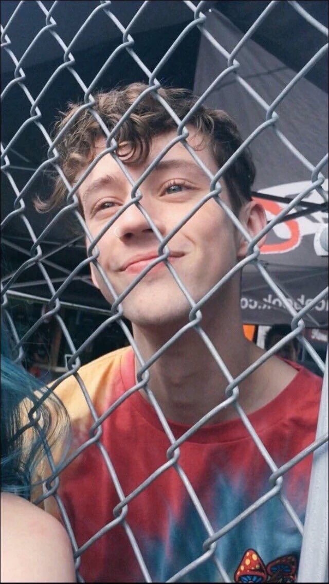 statictroyee's tweet image. follow @pokeballtronnor !:D