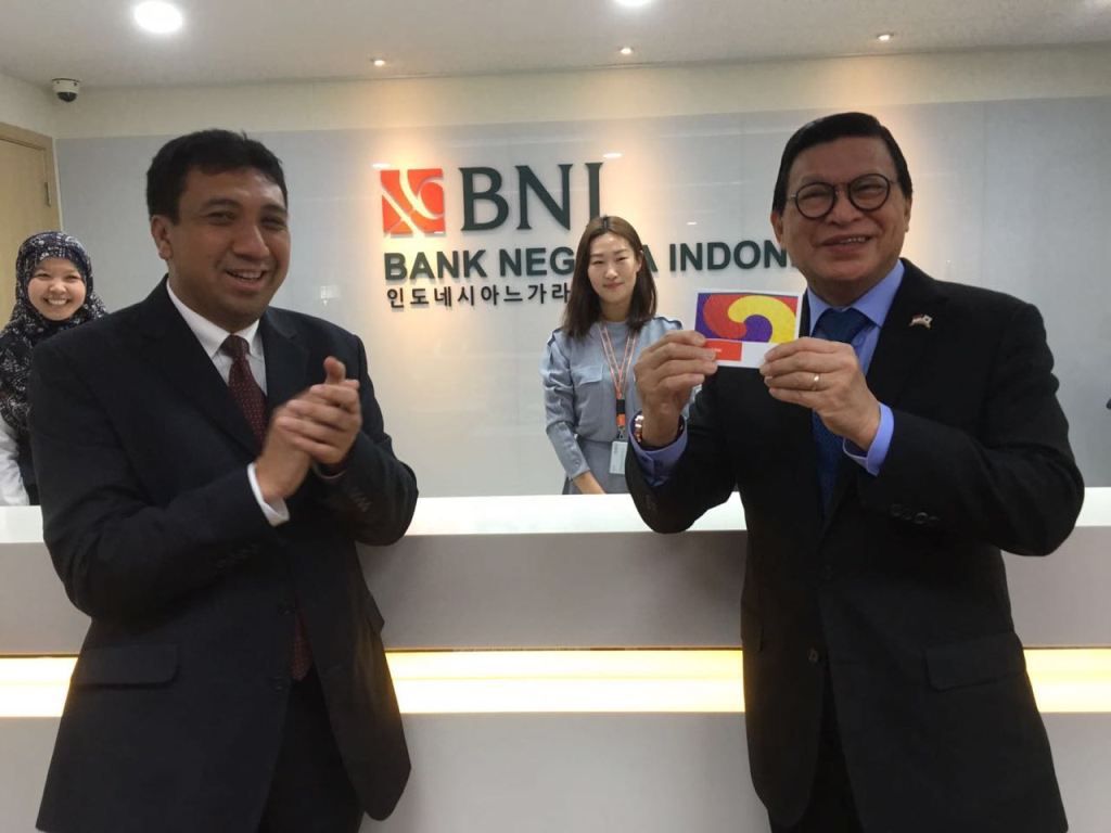 Metro_TV's tweet photo. Buka Cabang di Korea, BNI Usung Internet Banking https://t.co/hQTE5uobpH https://t.co/oaHx6d4Ifh