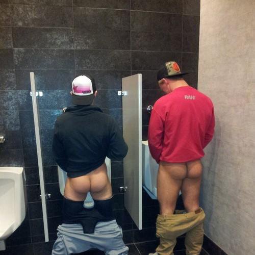 kinky_gay's tweet photo. Can they both sit on my face? https://t.co/Sbmx9tu37D