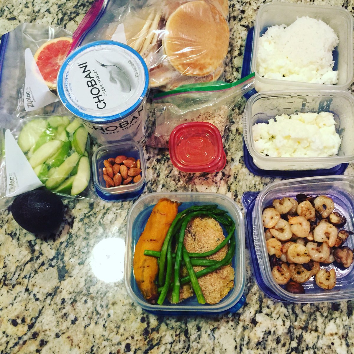 AshFit_6's tweet photo. Meal prep, done! See my IG for full details. #foodie #macros #gymlife #EatSmart #gains4days https://t.co/ejseCOat60