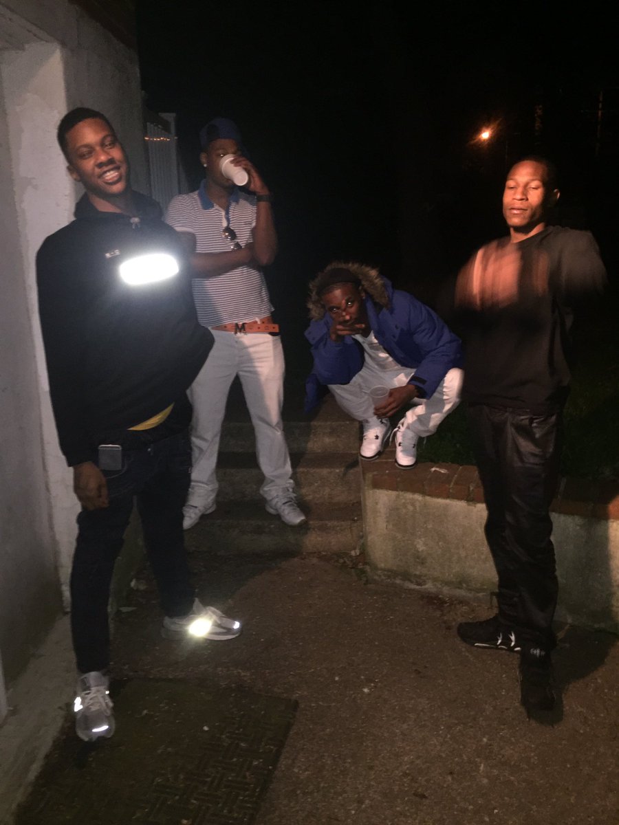 omertarome's tweet photo. Trappin season 💯💪🏾 https://t.co/TAsCmalQfw