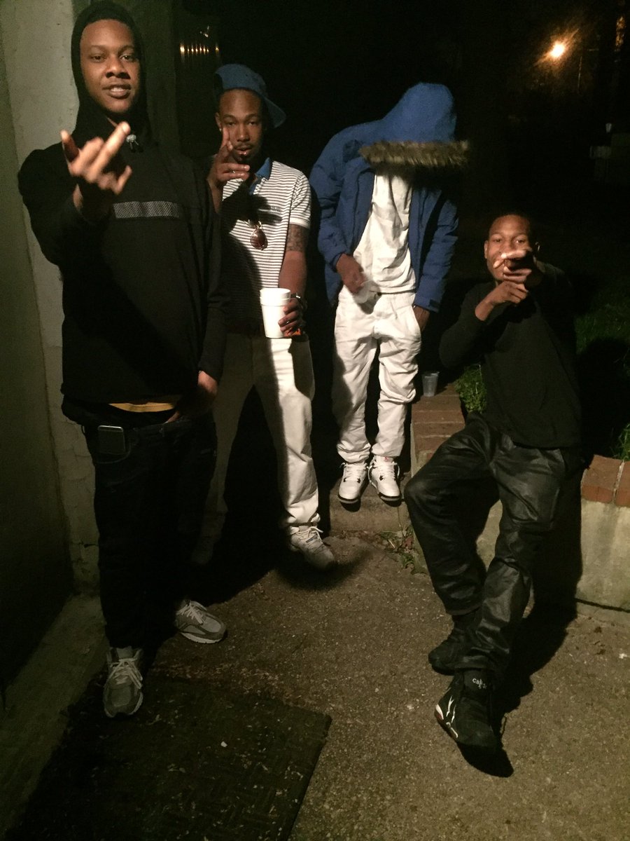 omertarome's tweet photo. Trappin season 💯💪🏾 https://t.co/TAsCmalQfw
