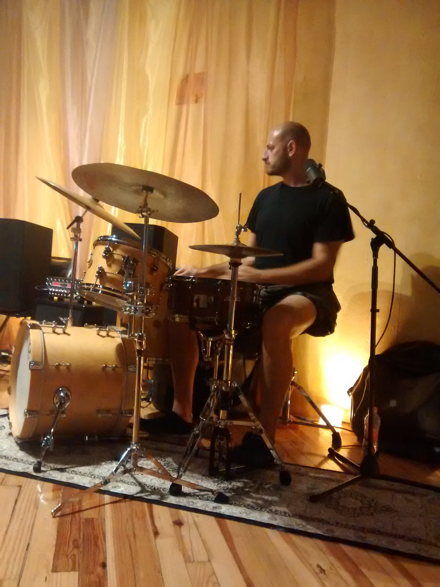 BaryPao's tweet photo. Por primera vez la música mueve todos mis sentidos.
@shotrio https://t.co/5JDEz5Lb0w