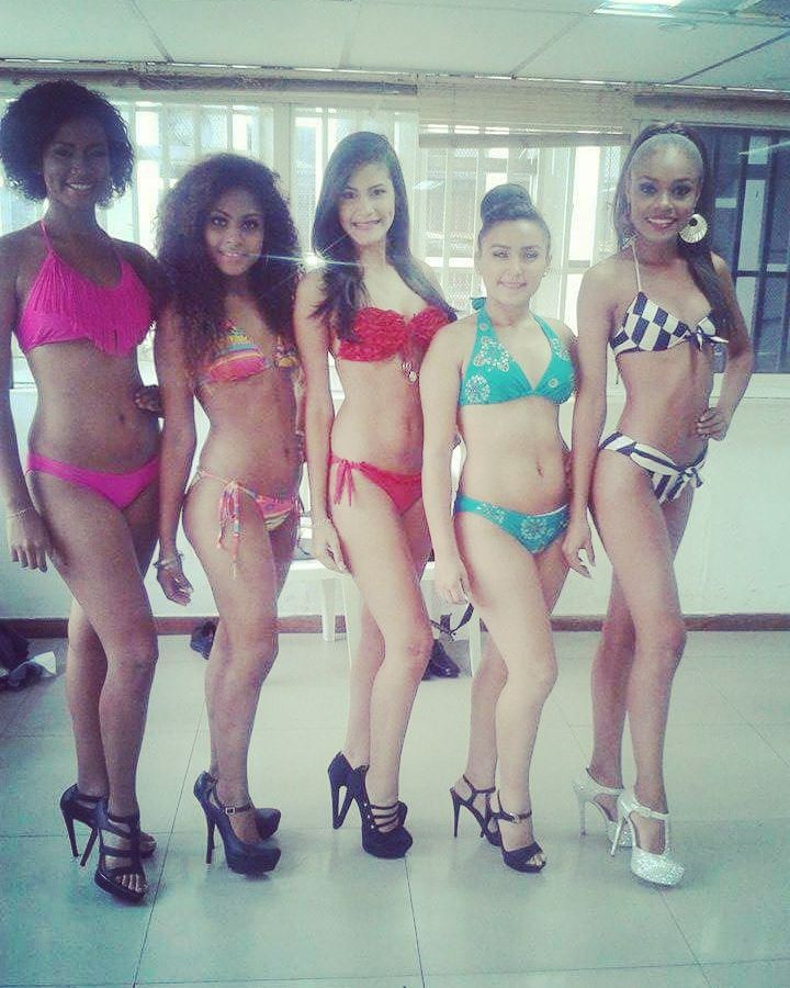 PalaciosModels's tweet photo. Parte de nuestras chicas en la entrevista con el jurado #Srtas #Concurso #Entrevista #Trajedebaño #Palaciosmodels https://t.co/OOuZJRG3Pq