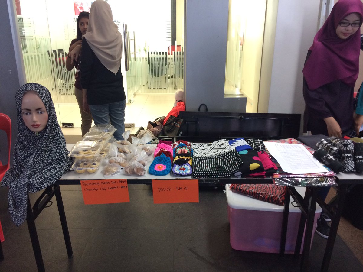 FHLSdinner2016's tweet photo. Come to our booths at u plaza, now! We have so many things that you can buy 😁 #fundraising #charitydinner https://t.co/OwMnoQDDcG