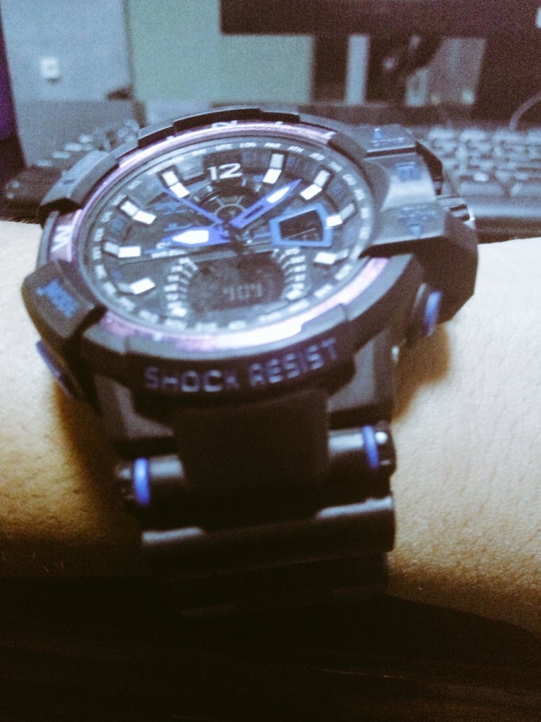 wikadinata17's tweet photo. Time is job.... https://t.co/mr7p21Wapr