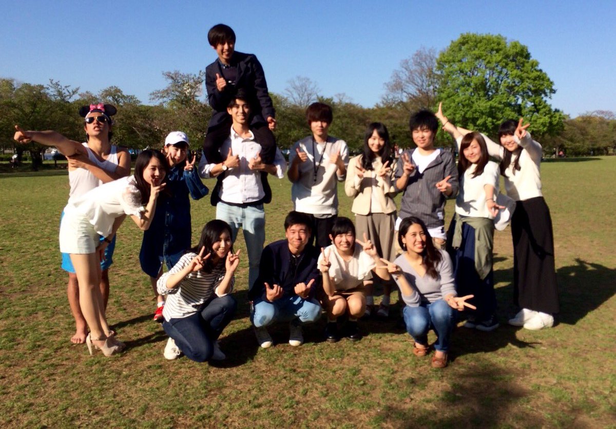StreeeemMOB's tweet photo. 立命館大学フラッシュモブサークルStreeeem!!です🌟
昨日万博公園でお花見をしました！
一回生も参加して、楽しい時間を過ごすことができました🤗

まだまだ新メンバー募集中なので、少しでも興味を持った人はリプorDM待ってます👈 https://t.co/ahRzLUOHCx