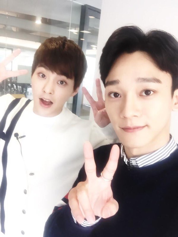 AiaOcanada's tweet photo. [UPDATE] 160418 SMTOWN NOW Vyrl update - XIUMIN &amp; @EXOMCHEN_SM https://t.co/YEMHDQvRh0