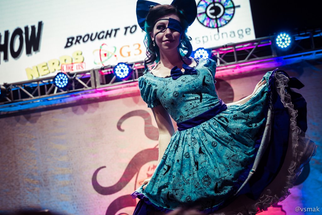 GeekFashionShow's tweet photo. Girl With One Eye Fashion #geekfashion #girlwithoneeye #Lolitafashion #DCComics https://t.co/2MO2nNaezF