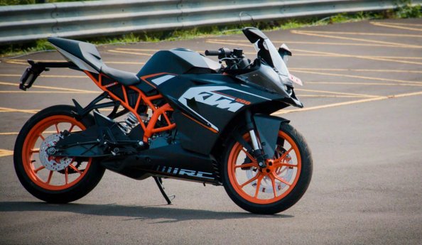 BikesAndCarsIn's tweet photo. @BikesAndCarsIn KTM #bikes are one of the best racing #bike for new generation.
#KTM_125cc, #KTM_200cc, #KTM_390cc https://t.co/M7cuG5gOg5