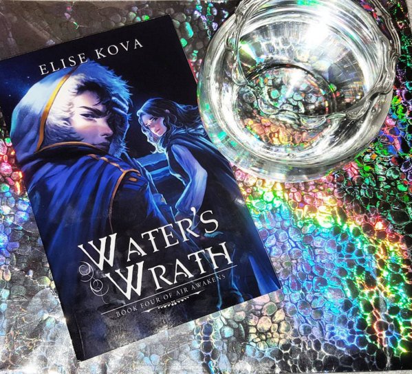 ShannonMiz's tweet image. My review of #WatersWrath, Book 4 in the #AirAwakens series by @EliseKova plus #giveaways! itstartsatmidnight.com/2016/04/review…