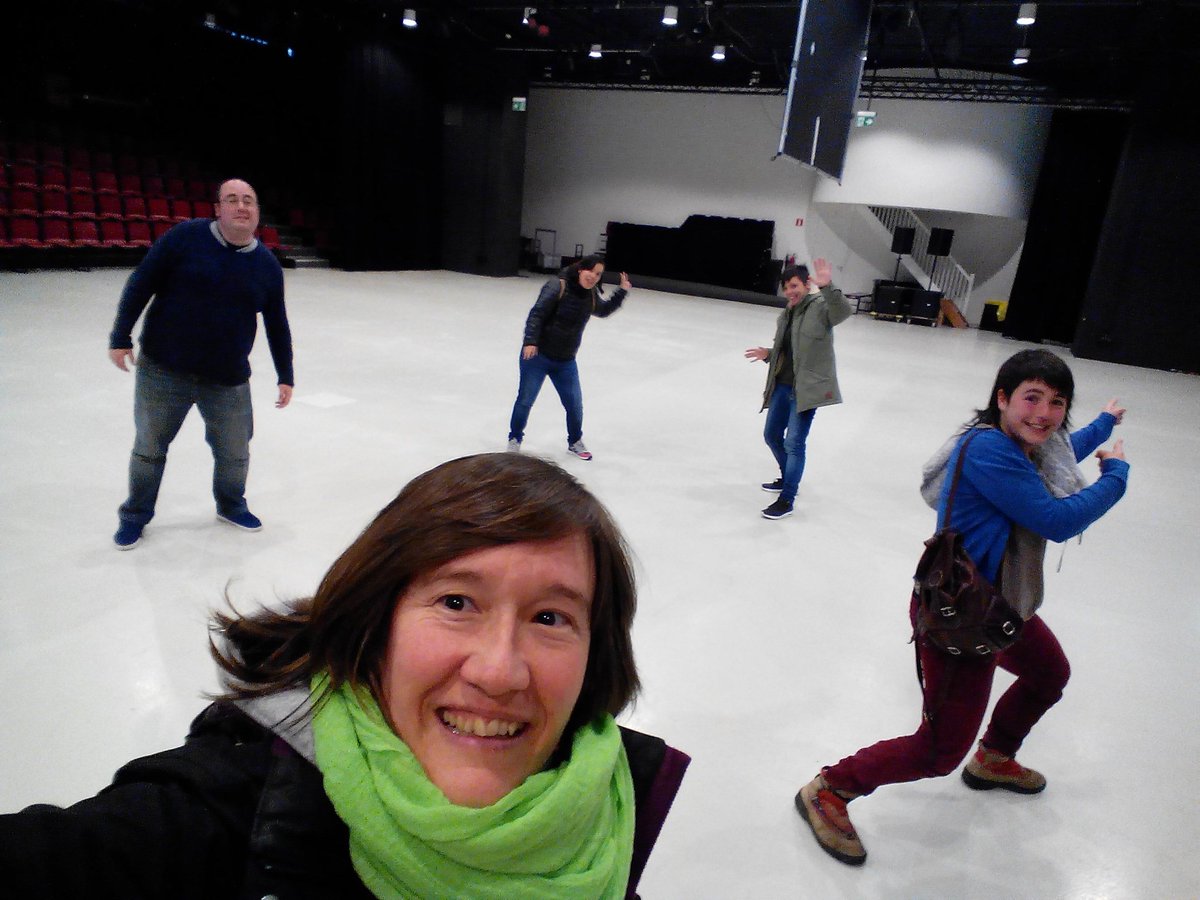 formacionede's tweet photo. Atzo/ayer/yesterday! Viendo espacio polivalente artístico en Utrecht muchas ideas para llevarnos! @CealNetwork https://t.co/agZf8eaqt6