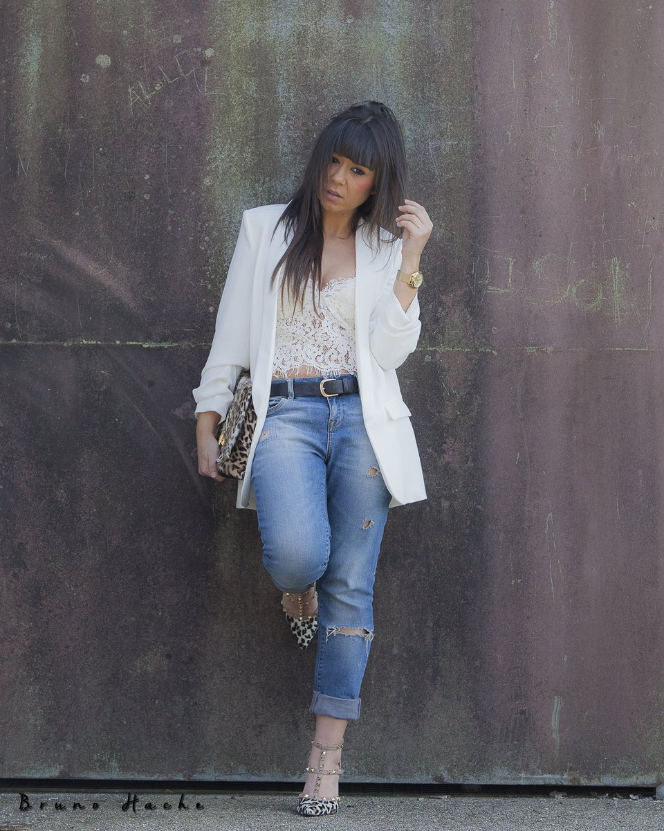 Nuevo post en el blog!!!!

lahuellademistacones.blogspot.com.es/2016/04/blazer…

#ootd #bilbao #lahuellademistacones #tlz #bedaherrezuelo