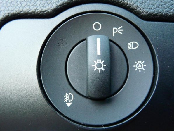 Carandus's tweet photo. We can also find #sensortechnology in our cars' #automaticlights. https://t.co/9ueNcMcYgh https://t.co/GBwp7Rp4Gp