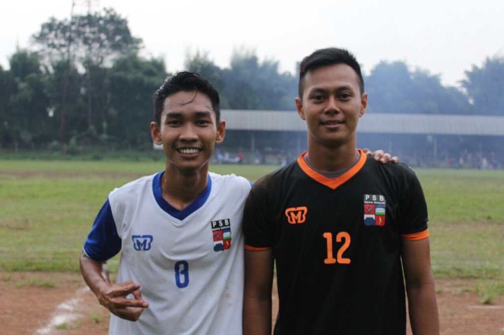 <a href="/27rafli/">R_agustian</a> kiper <a href="/PSB_Bogor/">PSB BOGOR</a> sepanjang masa haha