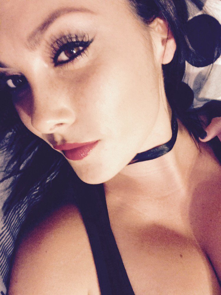 WindyStarrLopez's tweet photo. Morning selfie. https://t.co/3MS3XgLuj3